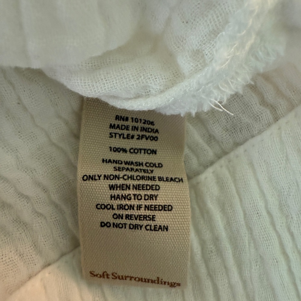 Soft Surroundings Kemia White Gauze Hooded Pullover with Gold Zipper NWOT - Picture 11 of 11